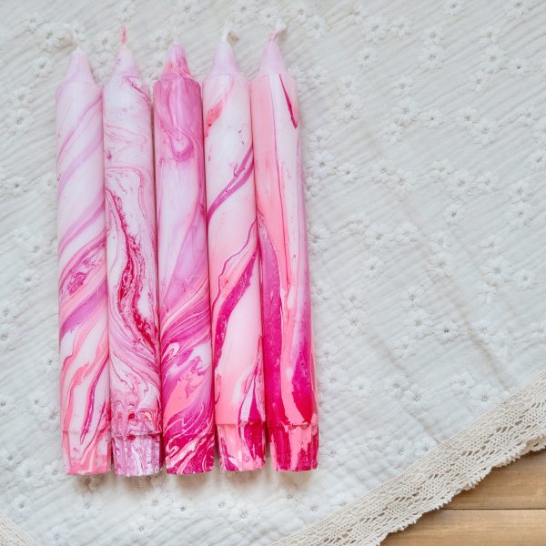 handgemaakte marmeren kaarsen hard roze